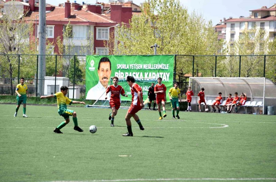 Karatay’da “ortaokullar Arası Dostluk Ve Kardeşlik Futbol Turnuvası” Başladı