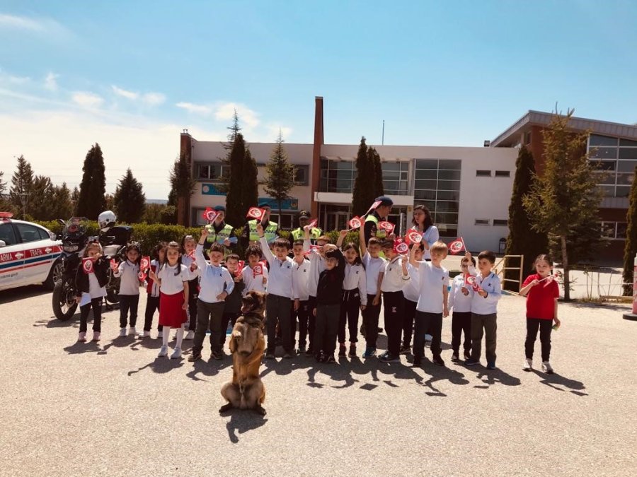 Trafik Haftası’nda Öğrencilere Eğitim Verildi