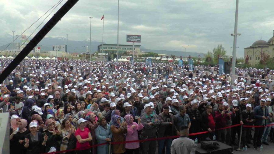 Ertekin Müjdeyi Şenlikte Verdi: “ücret İyileştirmesi Yapmamız Mecbur Hale Geldi”