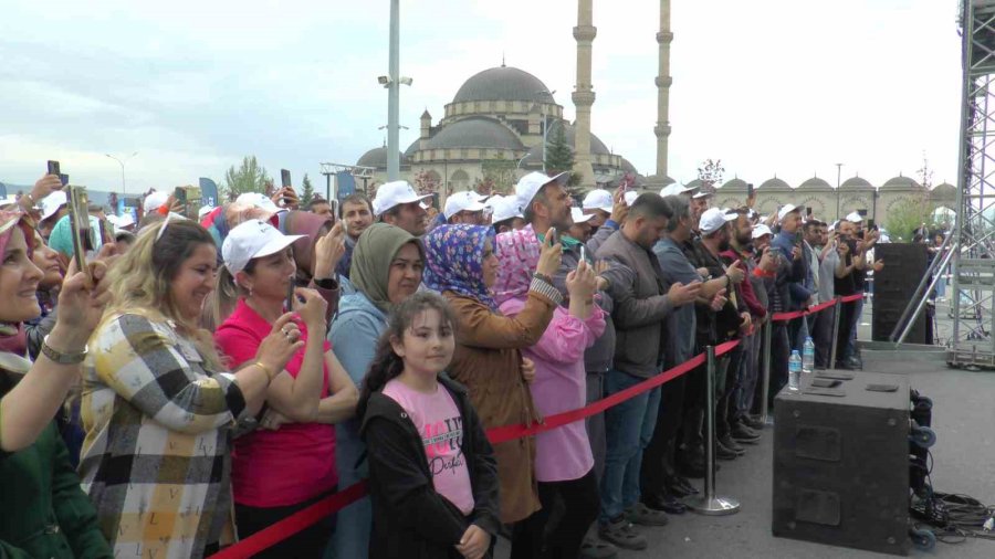 Ertekin Müjdeyi Şenlikte Verdi: “ücret İyileştirmesi Yapmamız Mecbur Hale Geldi”