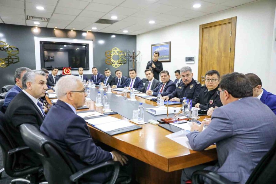 Vali Çiçek: “seçim Sürecinin İlimizde Huzur Ve Güven İçerisinde Geçmesi İçin Gerekli Tedbirler Alınmıştır”