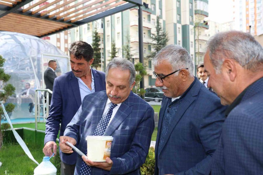 Başkan Yalçın’a ‘çiftçiler Günü’ Sürprizi