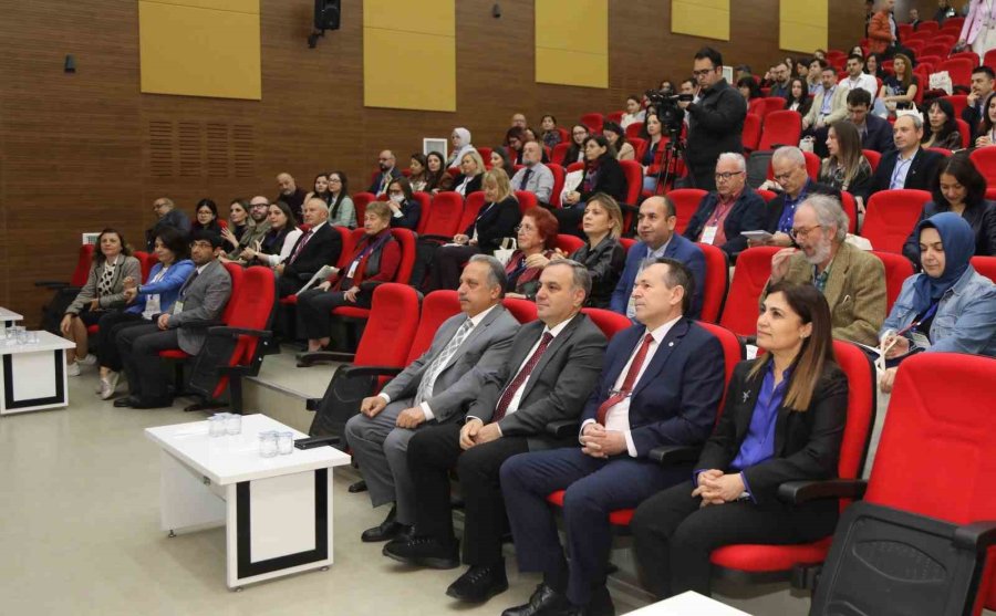 36. Ulusal Dilbilim Kurultayı Erü Ev Sahipliğinde Düzenlendi