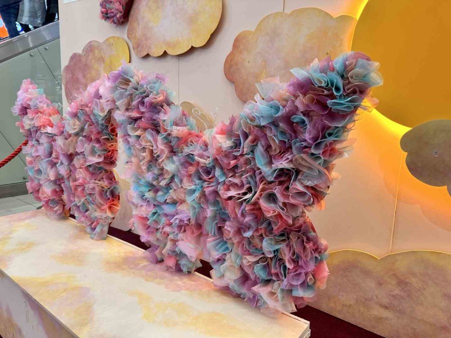 Anneler Günü’ne Özel ‘fotoğraf Köşesi’ İlgi Görüyor