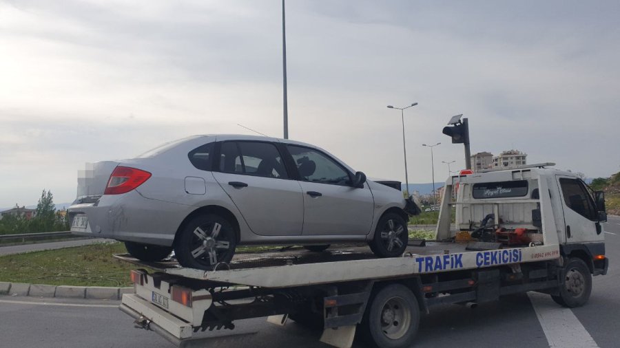 Kayseri’de Trafik Kazası: 5 Kişilik Otomobilden 10 Yaralı Çıktı