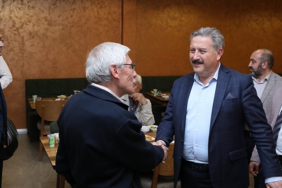 Başkan Palancıoğlu, Emekli Olan Personel Ve Ailesi İle Bir Araya Geldi