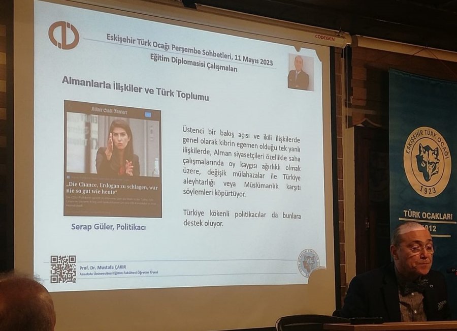 "türk Toplumunun Almanya’da Uyum Değil Kabul Edilme Sorunu Var"