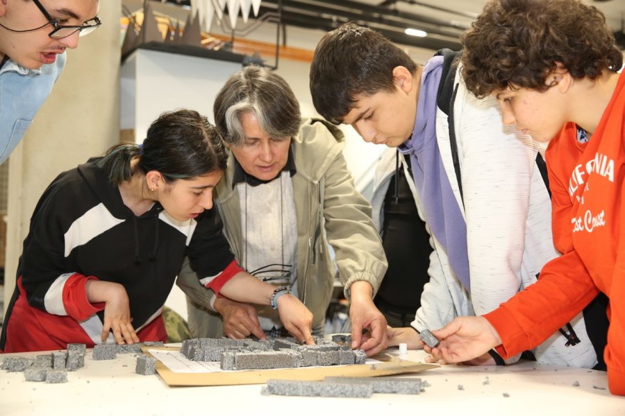 Agü’de Engelliler Haftası, “hayatın Renkleri, Engelsiz Dokunuşlar” Temasıyla Kutlandı