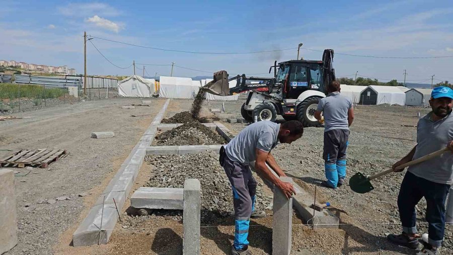 Melikgazi Depremzedelerin Yanında Olmaya Devam Ediyor