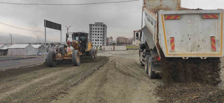 Melikgazi Depremzedelerin Yanında Olmaya Devam Ediyor