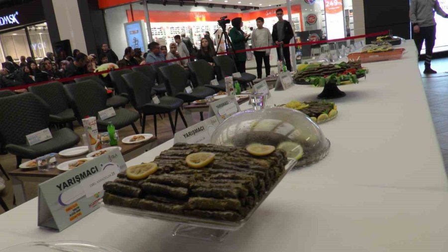 Hünerli Anneler, Anneler Günü’nde En Güzel Sarmayı Yapmak İçin Yarıştı