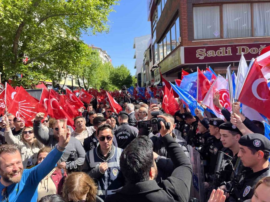 Eskişehir’de Propaganda Dönemini Her İki Parti De Kortej İle Tamamladı