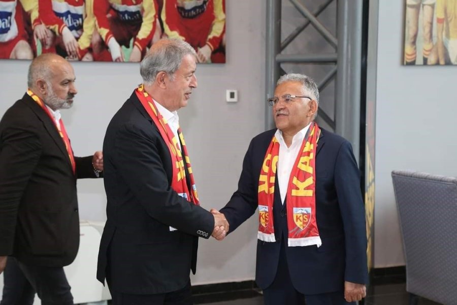 Bakan Akar’dan Kayserispor’a Ziyaret