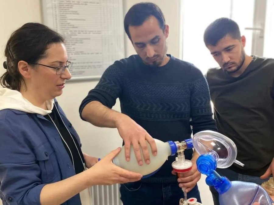 Ambulans Görevlilerine Eğitim Verildi