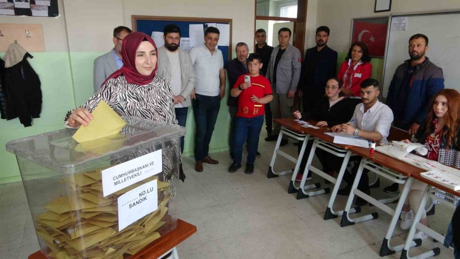 Aksaray’da Oylar Sandıkla Buluşuyor