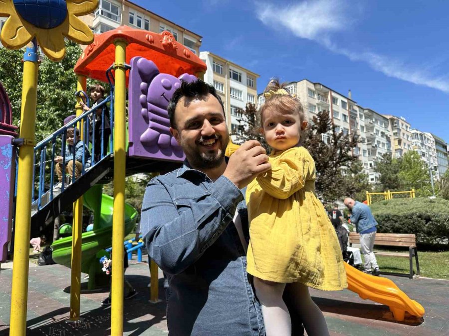 Eskişehirliler Önce Sandığa, Sonra Parklara Koştu