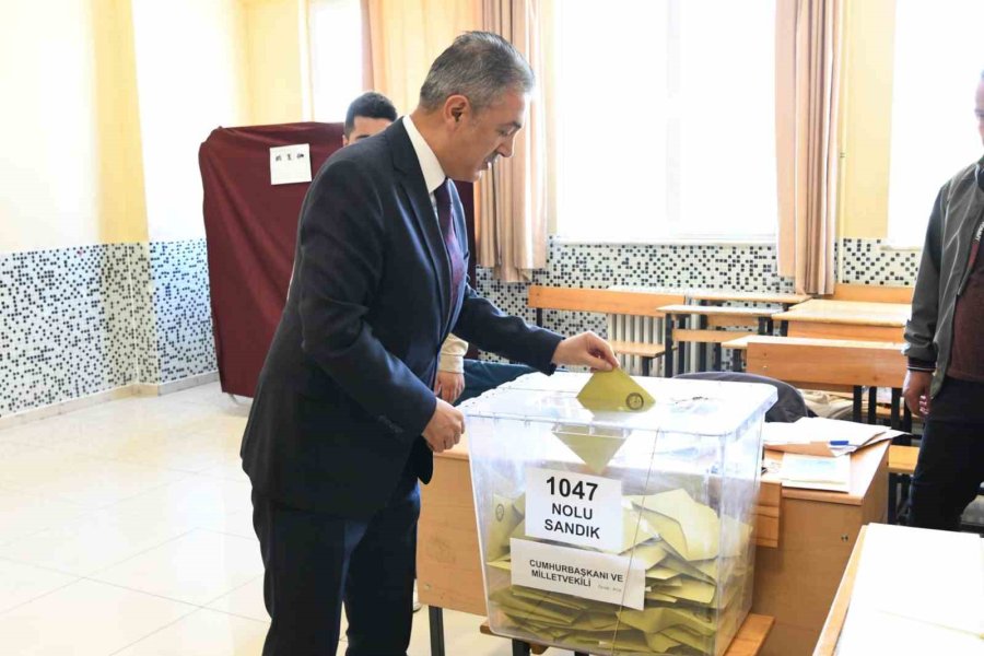 Karaman Valisi Tuncay Akkoyun, Oyunu Kullandı