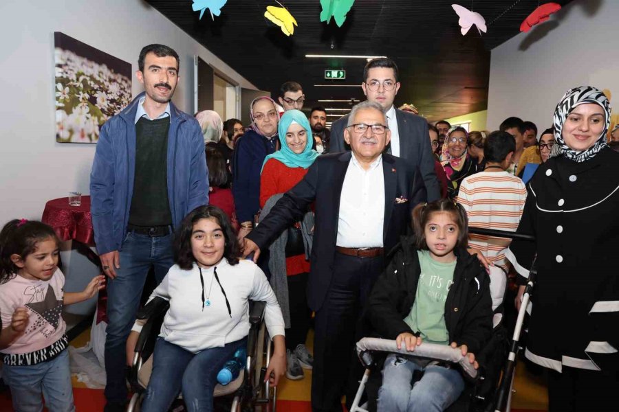 Başkan Büyükkılıç: “engelli Dostu, Engelsiz Şehir Kayseri”