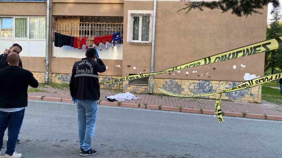 3. Kattan Düşen Kanser Hastası Hayatını Kaybetti