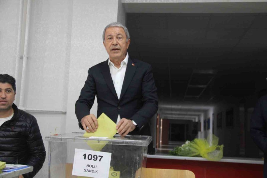 Bakan Akar Oyunu Kayseri’de Kullandı