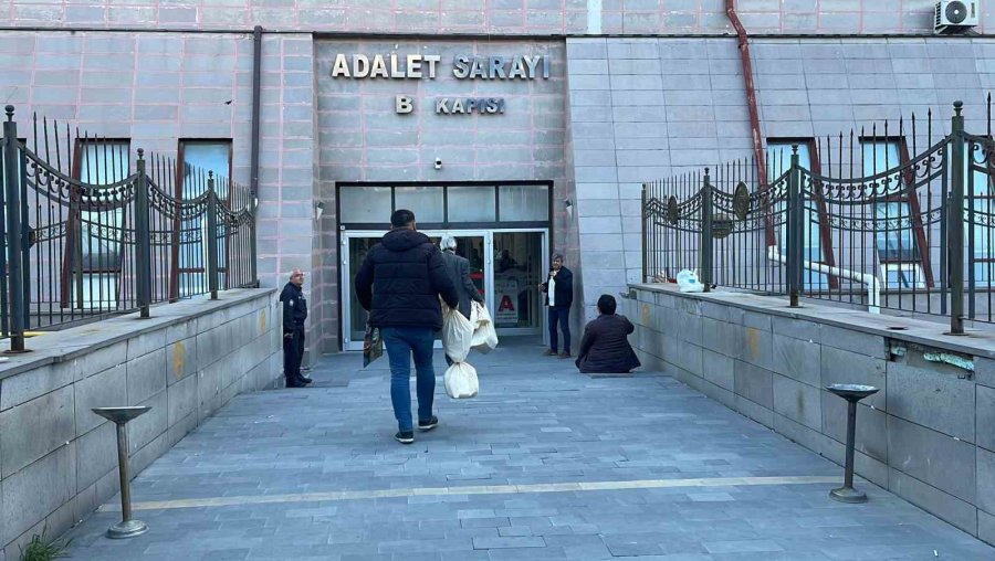 Sandık Sonuçları İl Seçim Kurulu’na Gelmeye Başladı