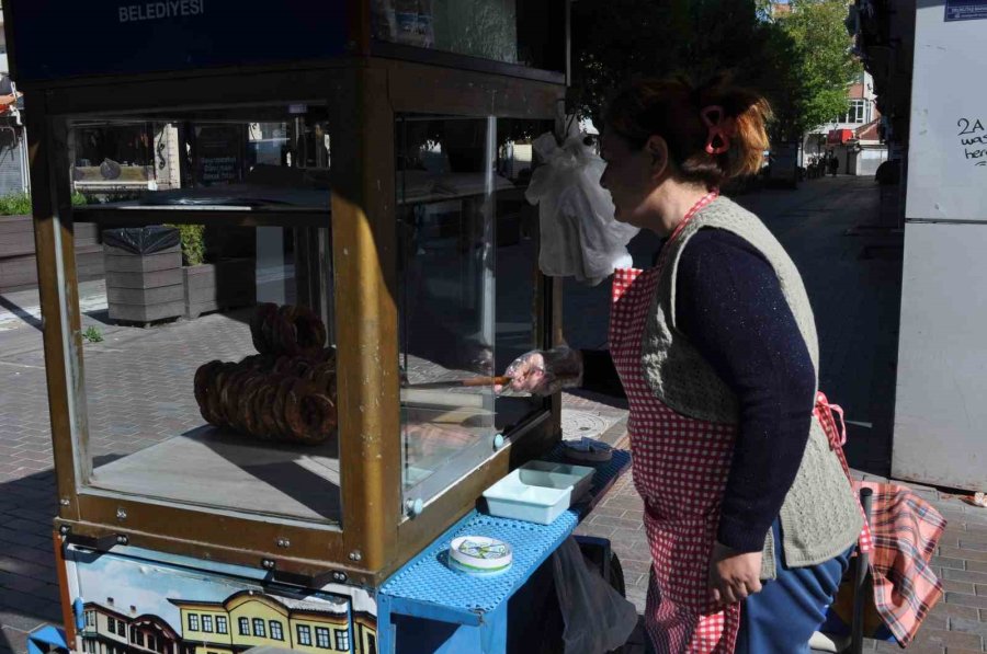 Seçim Günü Bazı Esnaf Dükkânını Açarken, Bazıları Da Açmamayı Tercih Etti