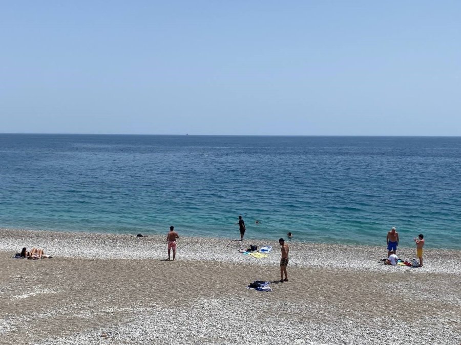 Boğulma Tehlikesi Geçiren Yaşlı Adam Kalp Masajıyla Hayata Tutundu