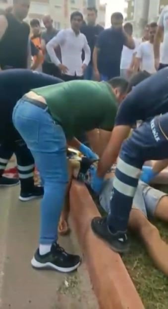 Antalya’da İki Gencin Can Verdiği Feci Kaza Güvenlik Kamerasına Yansıdı