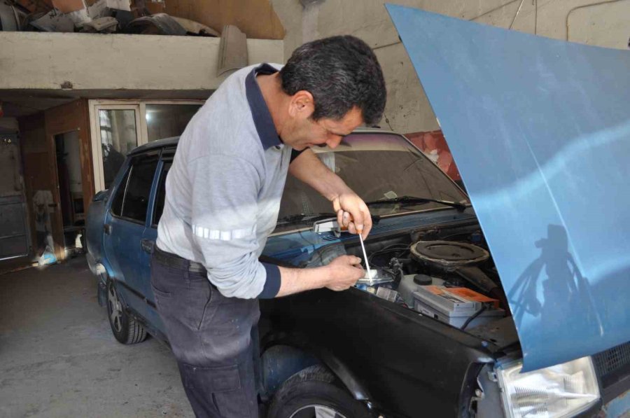 Uzun Yol Öncesi Araç Bakımı Yaptırmayan Kurtarıcıyla Geri Dönüyor