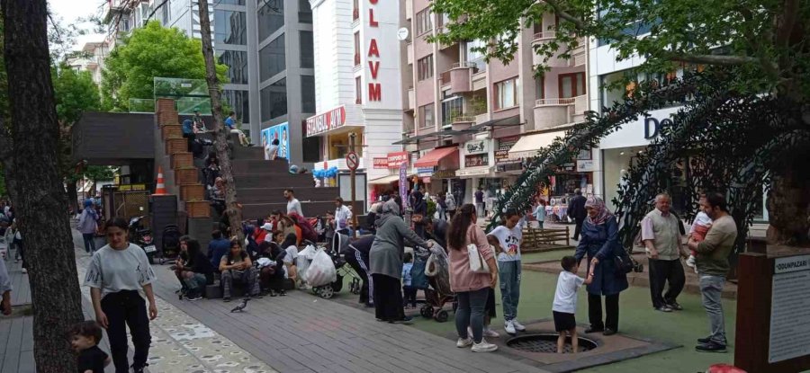 Seçim Tatilini Fırsat Bilip Doyasıya Eğlendiler