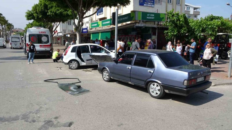 Ters Yön Kazasında Araçlar Hurdaya Döndü: 4 Yaralı