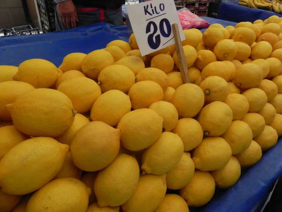 Eskişehir’deki Pazarlarda Bazı Ürünlerin Fiyatları Azaldı, Bazılarının İse Arttı