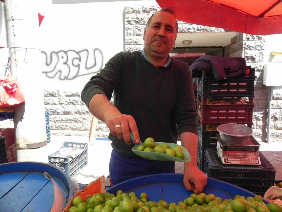 Eskişehir’deki Pazarlarda Bazı Ürünlerin Fiyatları Azaldı, Bazılarının İse Arttı