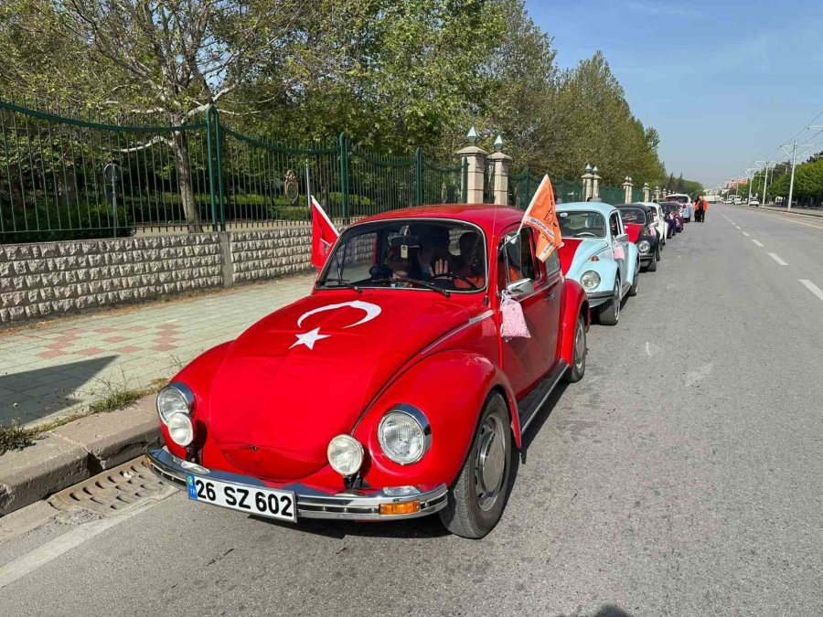 Askerlik Hayali Kuran 19 Özel Bireylere Vosvoslarla Türk Bayraklı Konvoy