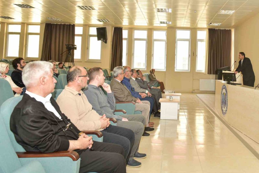 Kmü’de ’türkçenin Tarihi Gelişimi’ Konulu Konferans