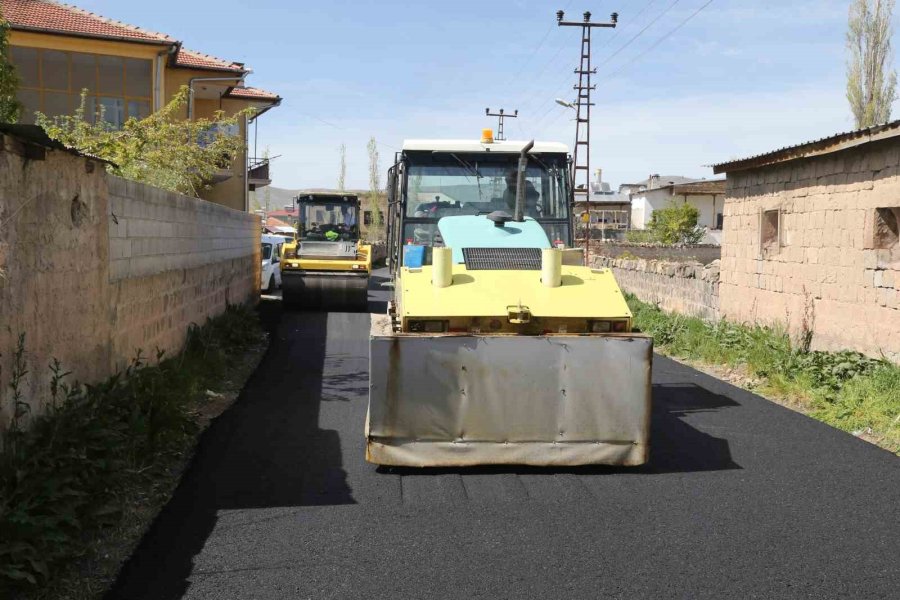 Başkan Büyükkılıç’tan Akmescit’e 7 Milyon Tl’lik Asfalt Yatırımı