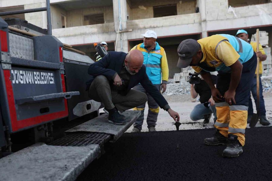 Kocasinan’da Sezonun İlk Asfaltı Döküldü