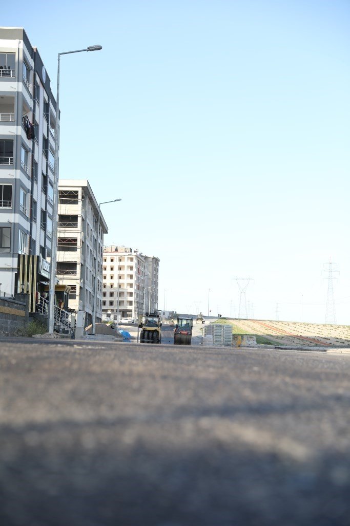 Kocasinan’da Sezonun İlk Asfaltı Döküldü