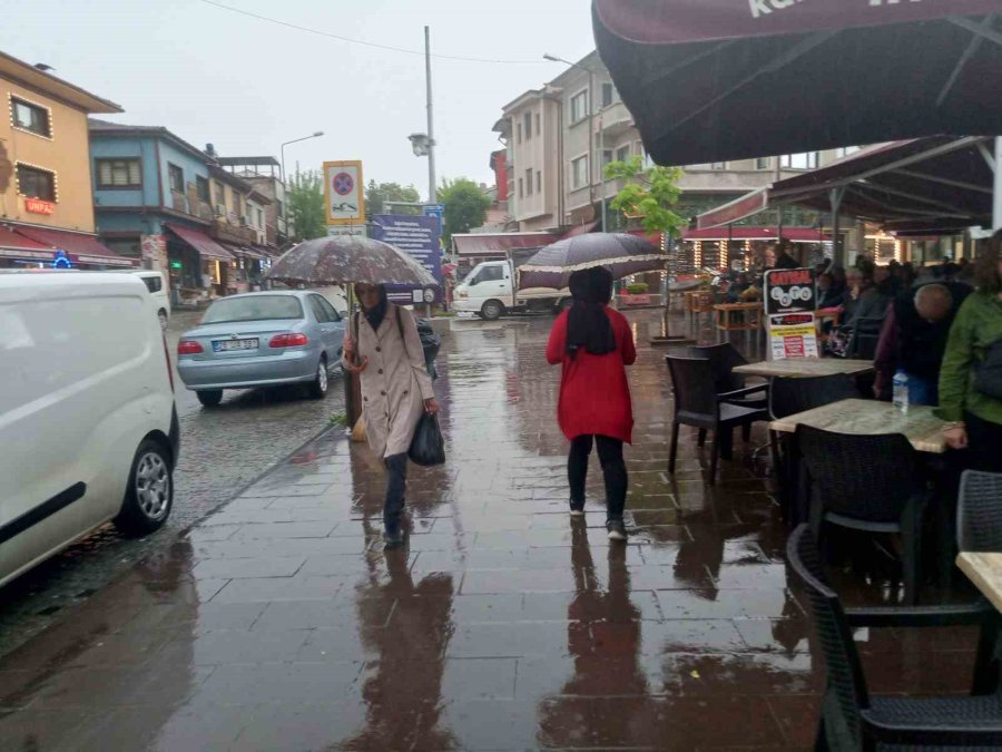 Odunpazarı Sokakları Sular İçinde Kaldı