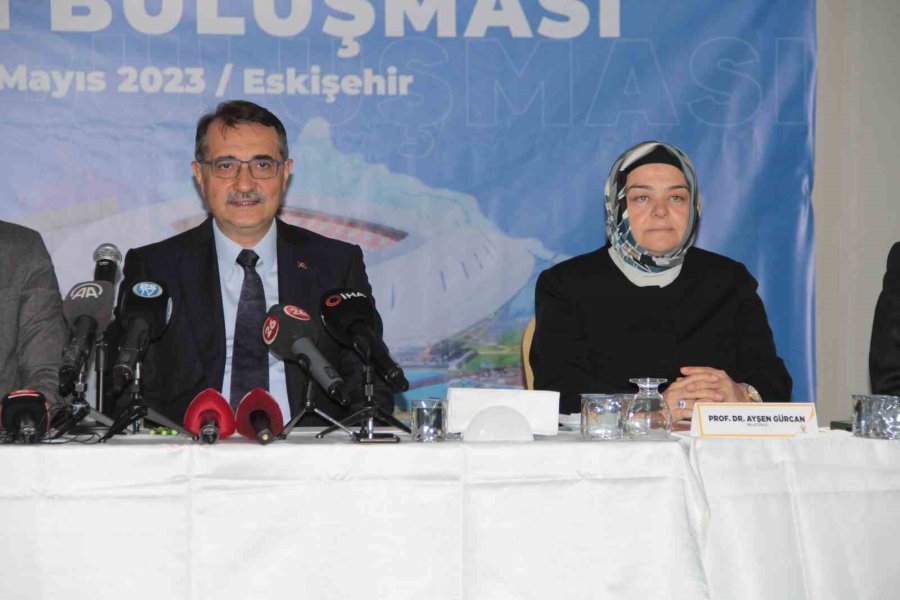 Bakan Dönmez’den Depremzedelere Hakaret Edenlere Ağır Sözler