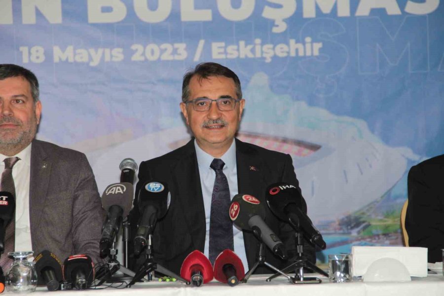 Bakan Dönmez’den Depremzedelere Hakaret Edenlere Ağır Sözler