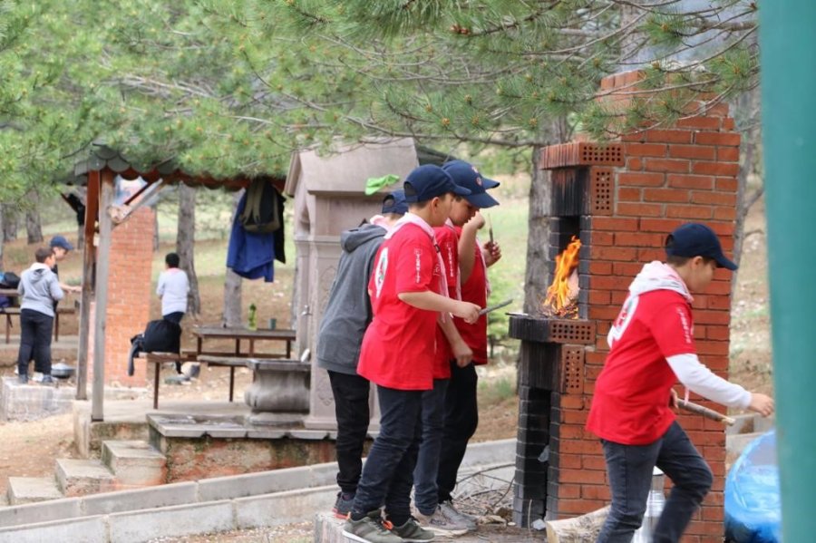Günyüzü İlçe Müftülüğü İzcilik Faaliyetleriyle Gençlerle Buluştu