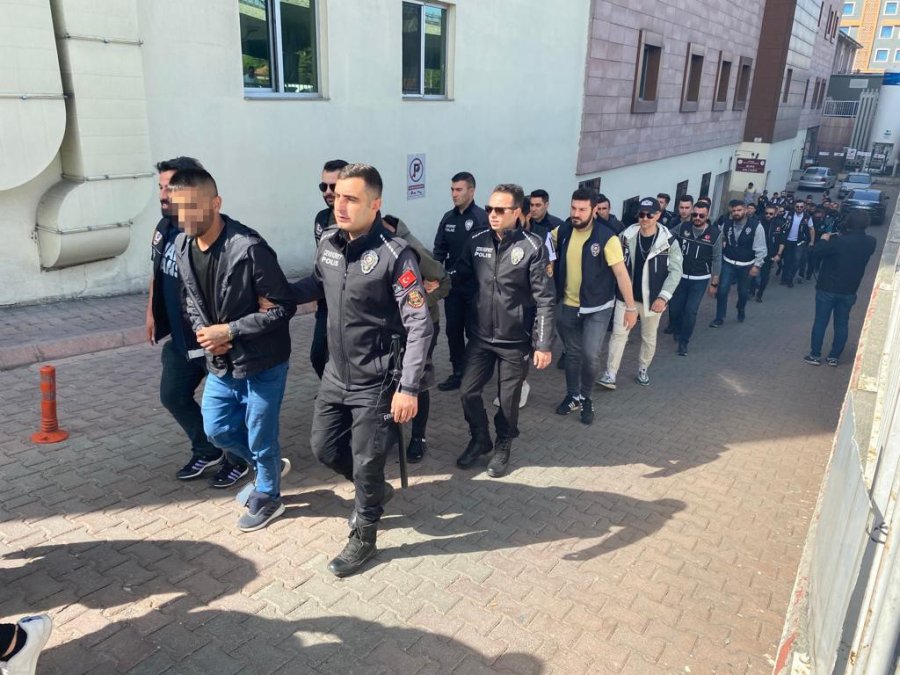 ’kökünü Kurutma Operasyonu’nda 22 Şüpheli Adliyede