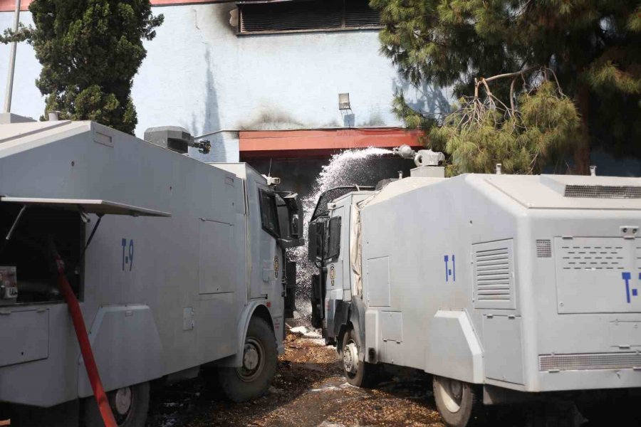 Mersin Serbest Bölgesi’ndeki Yangın Kontrol Altına Alındı