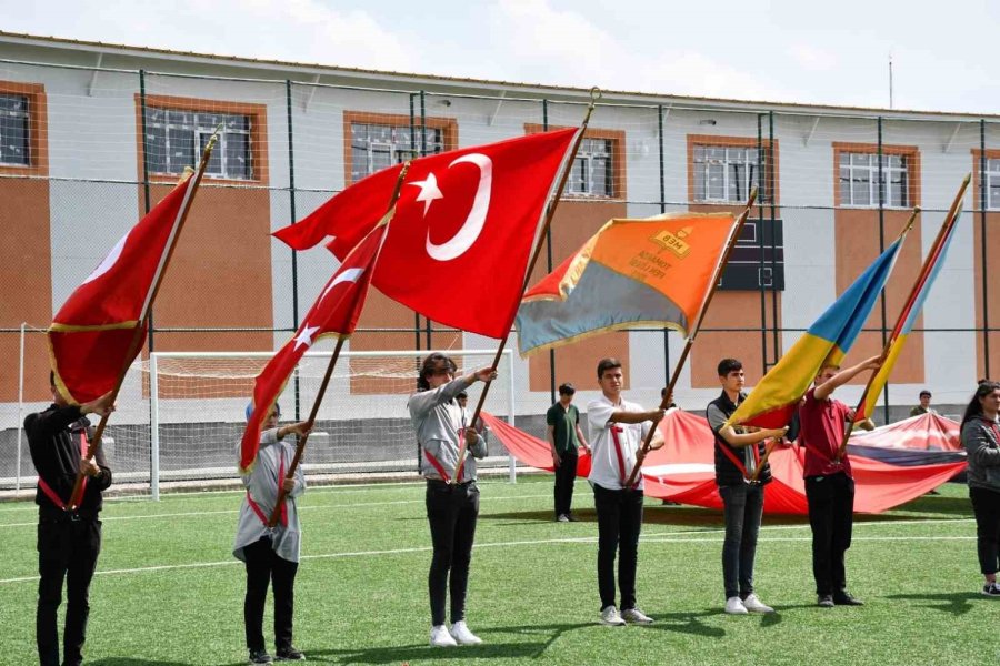 Tomarza’da ’19 Mayıs’ Coşkusu