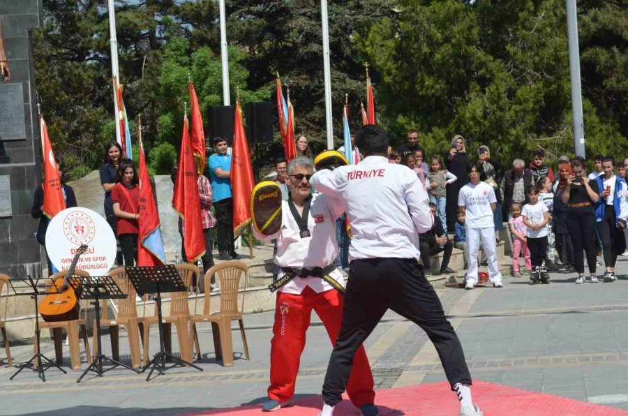 Develi’de 19 Mayıs Kutlamaları Renkli Görüntülere Sahne Oldu