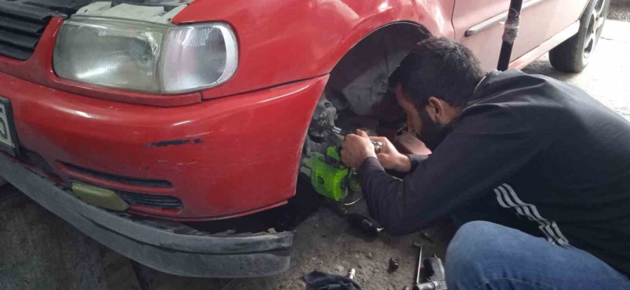 Sanayi Esnafı Bozuk Yollara Kalıcı Çözüm İstiyor