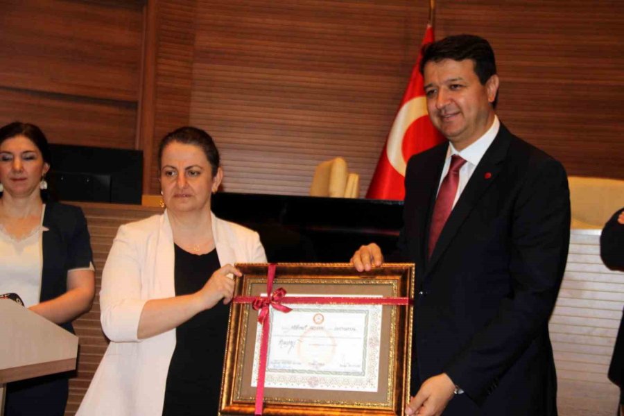 Millet İttifakı Vekilleri Mazbatalarını Aldı