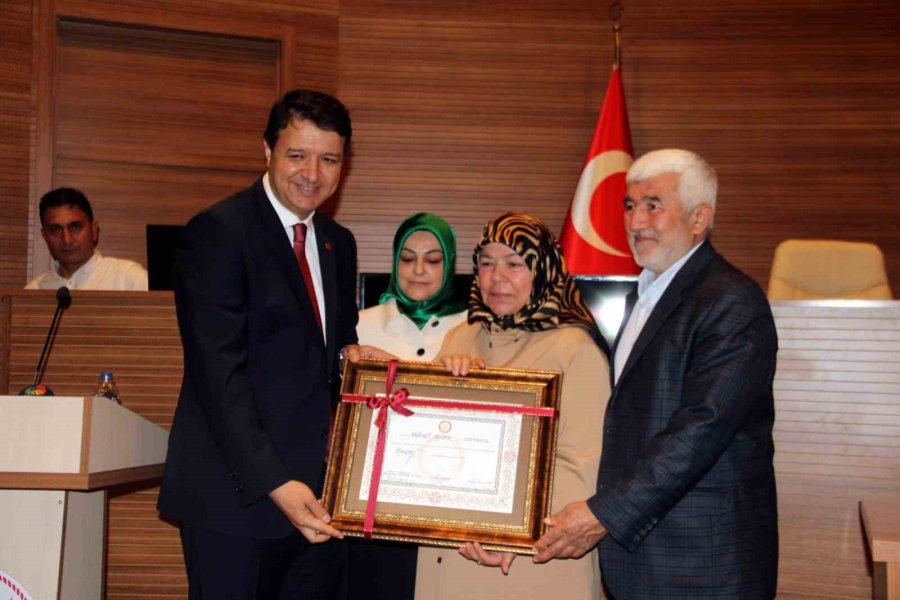 Millet İttifakı Vekilleri Mazbatalarını Aldı