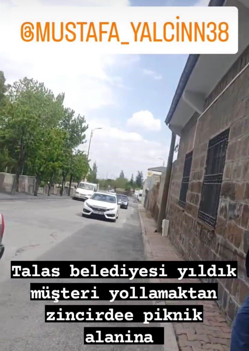 Yeni Açılan Mesire Alanı Trafiği Yoğunlaştırdı, Vatandaş ’adres Sormak 10 Tl’ Pankartı Açtı
